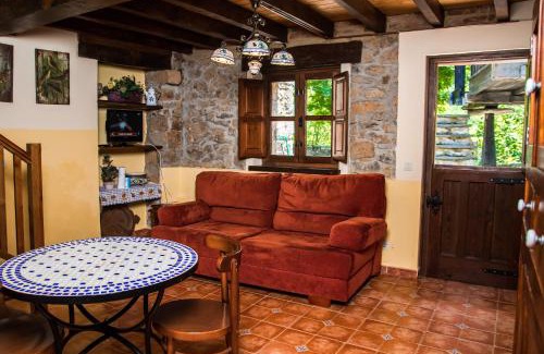 Bimenes House | Pet-Friendly Retreat at La Fragua Castiellu - Rated 9.7/10