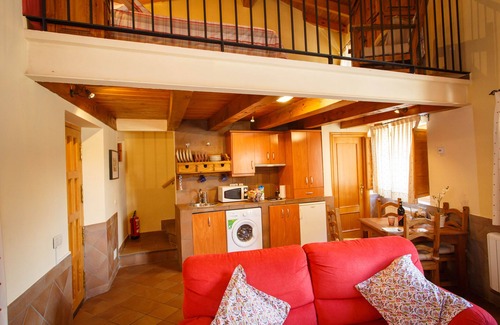 Pinuecar House | Cozy Lakeview Retreat: La Fragua with Spa & Pet-Friendly Perks