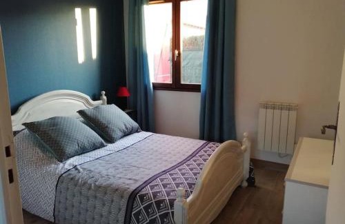 Le Vaudreuil Villa | Discover La Framboisette: Pet-Friendly & Family Welcoming