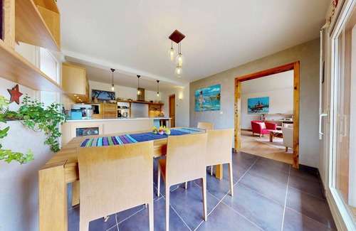 Seynod House | La Fruitière: A Perfect Getaway with Spa and Family Amenities