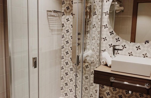 Vispieres Hotel | Relax at La Fuentona De Santillana - Guest Rated 9.4/10