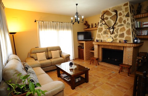 Retuerta del Bullaque Ski Chalet | Discover La Guarida: Oasis at Cabañeros National Park