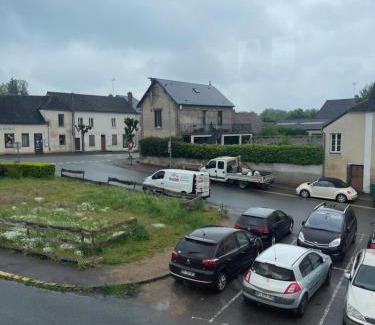 Saint-Fargeau Apartment | La Galerie, suite pour 2 personnes avec chambre supplémentaire possible