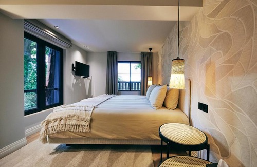 Genval Bed & Breakfast | Discover La Garçonnière Genval: Guest Rated 9/10 with Breakfast