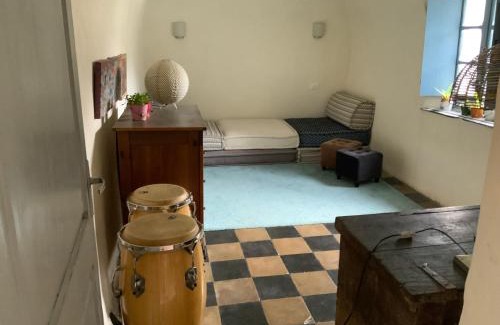 Erli Apartment | Explore La Garbatella: Pet & Child Friendly Escapes