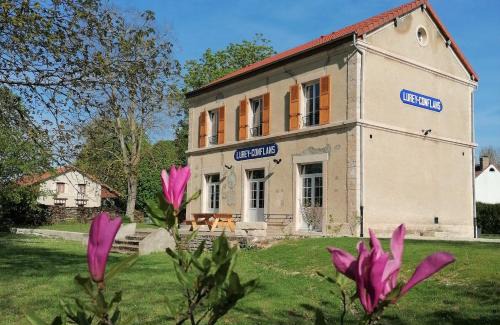 Esclavolles-Lurey Other | Discover La Gare de Lurey: Unique Stays in Champagne