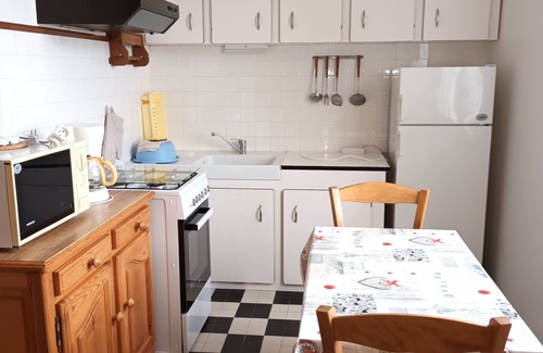Fontanes Villa | Pet-Friendly Retreat with Pool & Spa in Lozère
