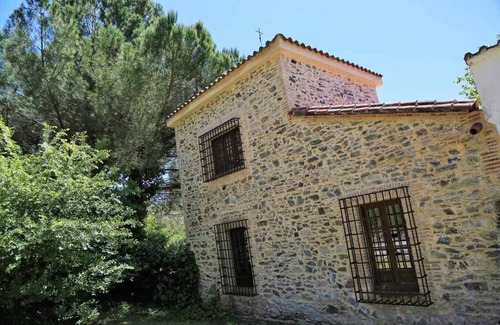 Cazalla De La Sierra Cottage | Experience La Garza Real: Family and Pet Friendly Comfort