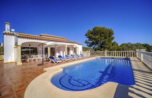 Urbanizacion La Mandarina Villa | La Gavina - Spacious 5-Bedroom Villa with Private Pool in Javea
