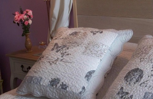 Tillieres Bed & Breakfast | Family-Friendly Retreat at La Genoise: Guest Rated 9/10