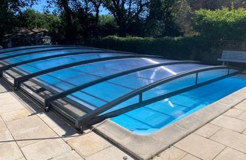 Treffiagat Bed & Breakfast | Family-Friendly Retreat at La Gentilhommière with Pool