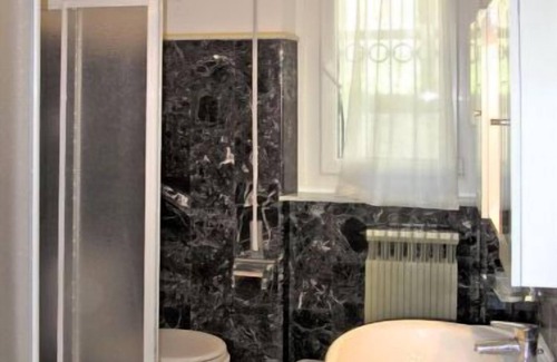 Corsanico House | Discover La Gerla: Oceanfront Stay with Spa & Breakfast