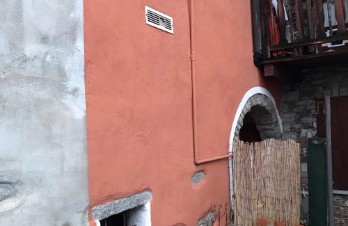 Comero Apartment | Pet-Friendly Getaway at La Ghianda with Scenic Terrace