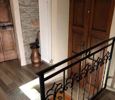 Dervio Apartment | Budget-Friendly La Giazzera: Family Haven with Dining
