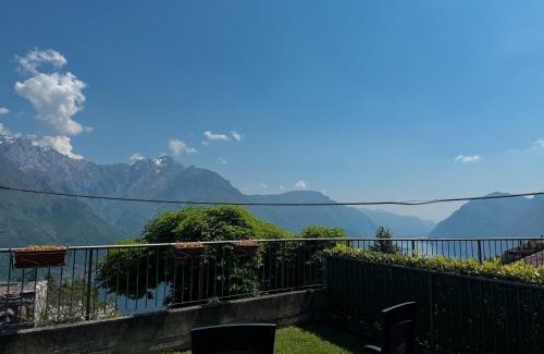 Civenna Apartment | Inviting La Gioiosa Apartment with Garden Terrace Awaits