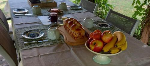 Challans Bed & Breakfast | Relax at La Gisière: Top-Rated B&B with Hot Tub & Breakfast