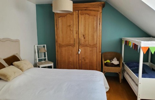 Saint-Valery-sur-Somme Villa | Relax at La Gitane: Ocean View & Private Beach Retreat