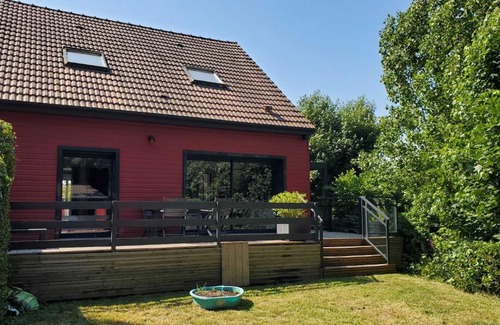 Saint-Valery-sur-Somme Villa | Relax at La Gitane: Ocean View & Private Beach Retreat