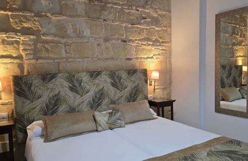 Jerez de la Frontera Old Town Bed & Breakfast | Discover Ocean View Retreat at La Gitanilla Alojamiento