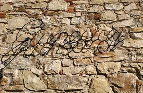 Pieve Santo Stefano House | Discover La Giuncaia: Oceanfront Bliss with Pet-Friendly Perks