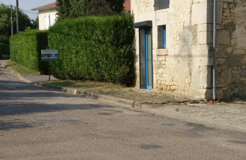 Bazincourt-sur-Saulx House | Relax at La Goélette: Spa Retreat with 9.2/10 Rating