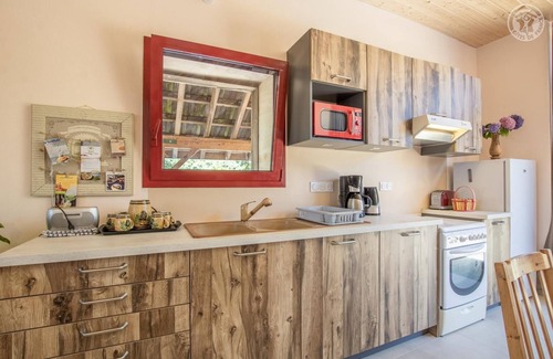 Saint-Genix-sur-Guiers House | Relax at LA Grange D'eugene – Family-Friendly Retreat