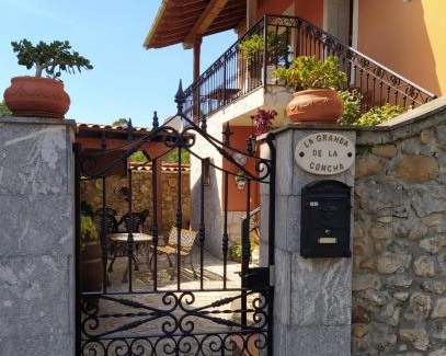 Nueva House | Experience Family-Friendly Comfort at La Granda de la Concha