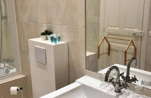 Mazamet Bed & Breakfast | Eco-Friendly Retreat at La Grande Maison Mazamet - Rated 9.8