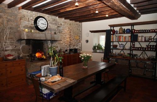 Champfremont Bed & Breakfast | Discover La Grange Ô Belles: Top-Rated, Pet-Friendly Retreat