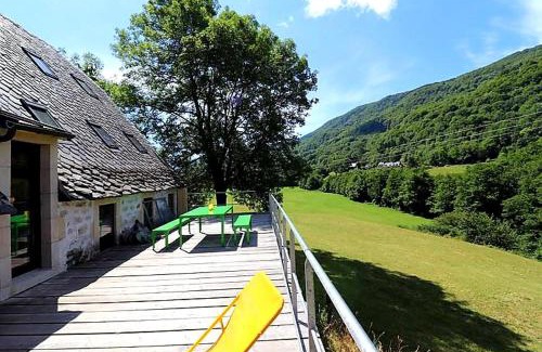 Le Vaulmier House | Relax at La Grange Aux Frênes - Nature and Comfort Await