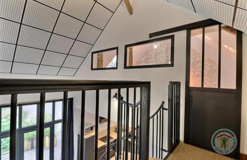 Hede House | Discover La Grange aux Portes des Écluses with Ocean Views