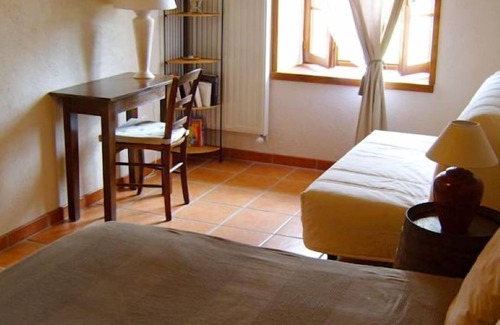 Coutouvre House | Unforgettable Stay at La Grange: Chambre Hivernage Awaits