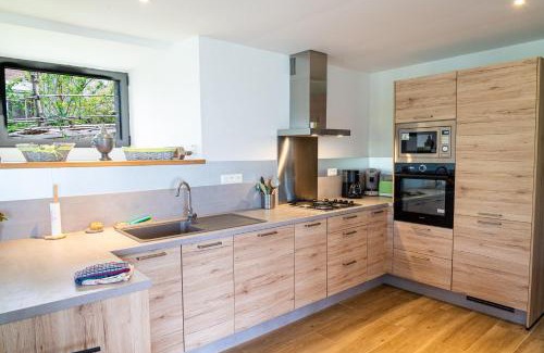 Pont-de-Montvert-Sud-Mont-Lozere House | Discover Family-Friendly Comfort at La Grange d'Elie et Rosa