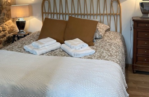 Lacapelle-Segalar House | Unforgettable Stay at La Grange de mon Père: 10/10 Rated
