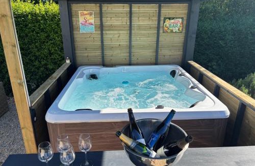 Ellon House | Relax at La Grange Des Guesdons with Oceanfront Views