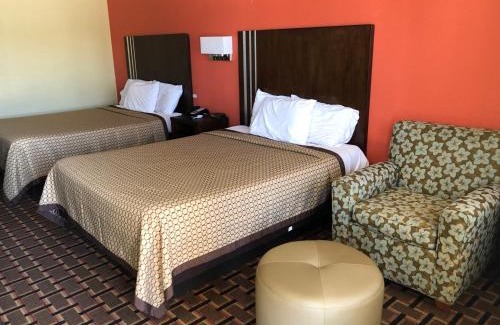 La Grange Hotel | Family-Friendly Stay at La Grange Executive Inn & Suites