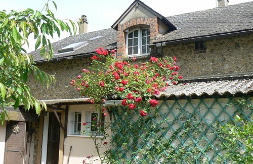 Alluyes Bed & Breakfast | Cozy La Grange: Oceanfront Escape with Top Amenities
