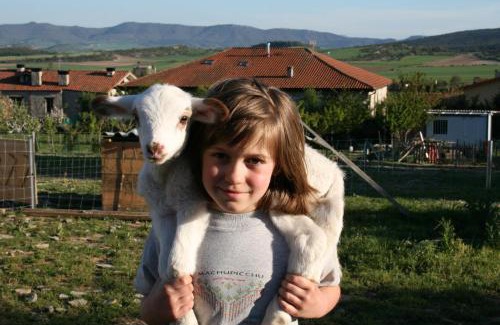 Hueto Arriba House | Pet-Friendly Getaway at La Granja De Vitoria - Rated 8.2/10