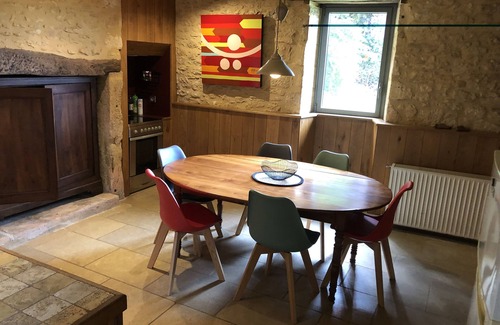 Sergeac House | Top-Rated La Grenaderie: Pet-Friendly with Family Amenities