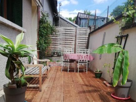 Jars House | Pet-Friendly Retreat at la Grenouillère with Great Reviews