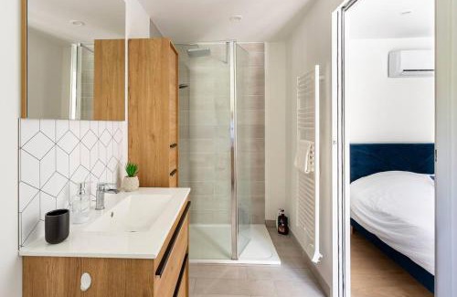 Crecy-la-Chapelle House | Discover La Grignotière Lodge & Spa: Oceanfront Retreat