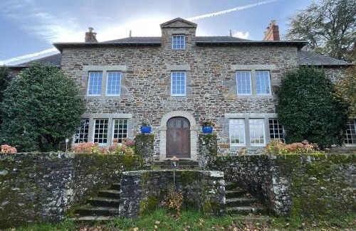 La Chapelle-sur-Erdre Bed & Breakfast | Family-Friendly Stay at La Grimaudière - Rated 9.7/10