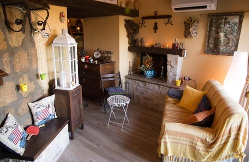 Lubriano Bed & Breakfast | Guest Rated: La Grotta Su Civita - Experience Unique Comfort