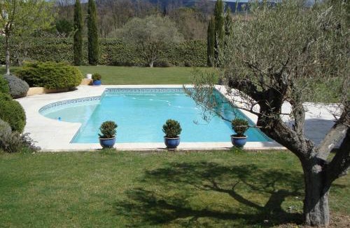 La Tour-d'Aigues House | Oceanfront Bliss at La Guéritaulde - Rated 9.6/10!