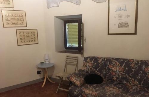 Porciano Bed & Breakfast | Delightful La Guardia B&B: Pet-Friendly with Hot Tub