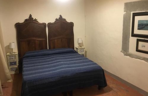 Porciano Bed & Breakfast | Delightful La Guardia B&B: Pet-Friendly with Hot Tub
