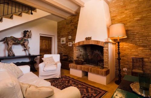 Cingoli Hotel | Experience La Guest House della Tenuta di Tavignano