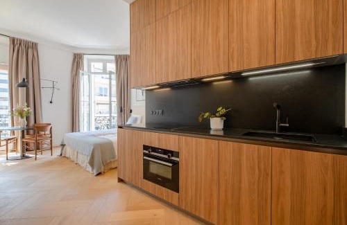 Cannes City Centre Apartment | Modern Studio with Balcony in Central Cannes - Rated 10/10