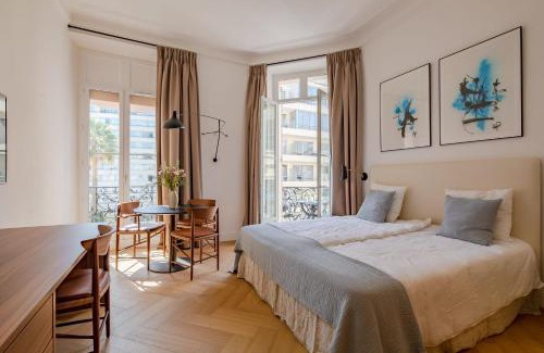 Cannes City Centre Apartment | Modern Studio with Balcony in Central Cannes - Rated 10/10