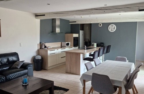 Gurgy House | Discover La Gurgyçoise: Pet-Friendly Retreat with Spa & Hot Tub